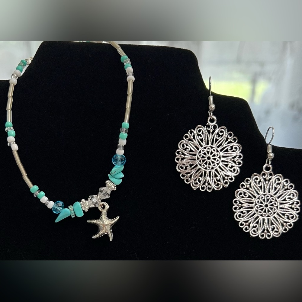 Round Silver metal earrings and silvery and turquoise colored Ankle Bracelet - Picture 1 of 5